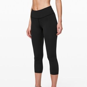 Wunder Under Crop  Mid-Rise Full-On Luxtreme 21" O